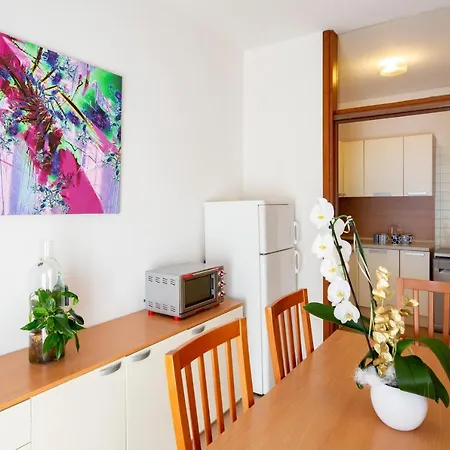 Holiday Appartamenti Aparthotel 4*