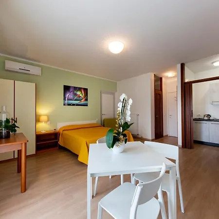 Holiday Appartamenti Hotel apartamentowy