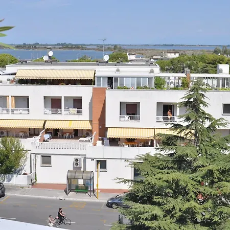 Apartmanhotel Holiday Appartamenti Grado